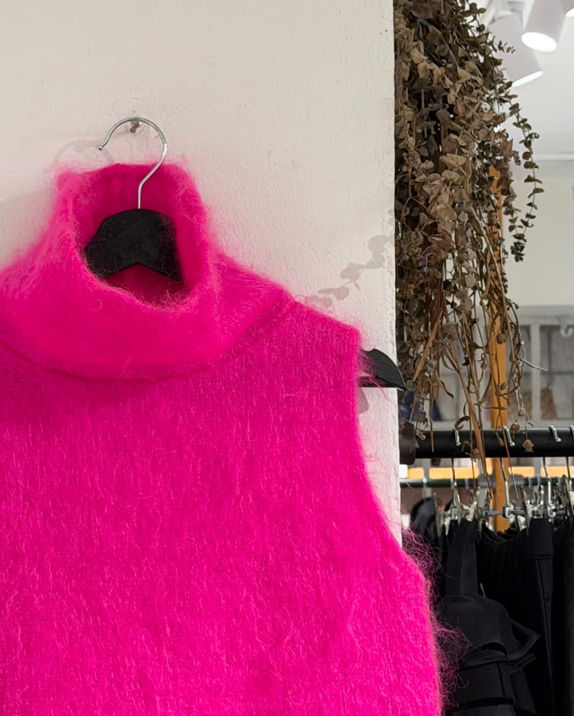 msgm 핑크 모헤어 울 블랜드 슬리브리스 터틀넥 탑 상품이미지3