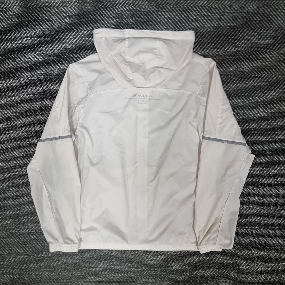 뉴발란스 베이지 아노락 바람막이 상품이미지2