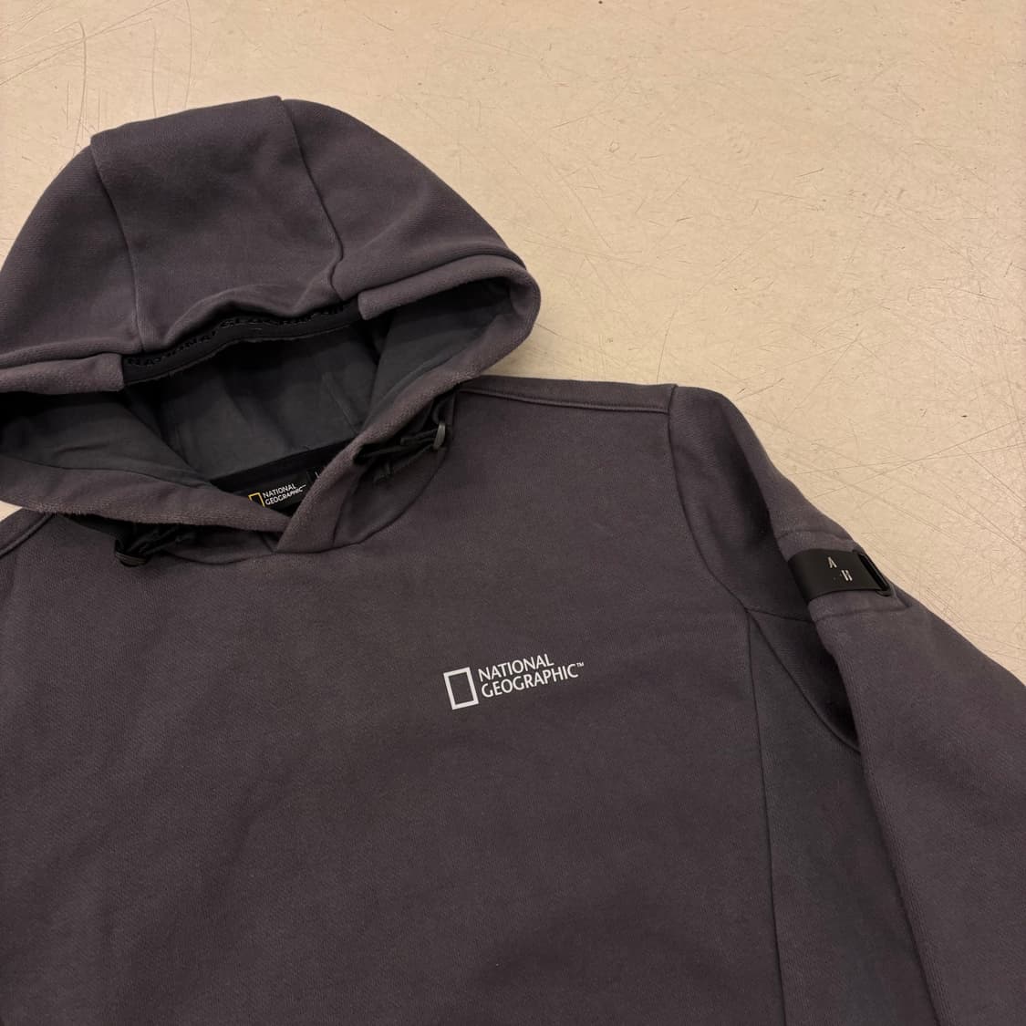 내셔널지오그래픽 빅로고 후드티 상품이미지3