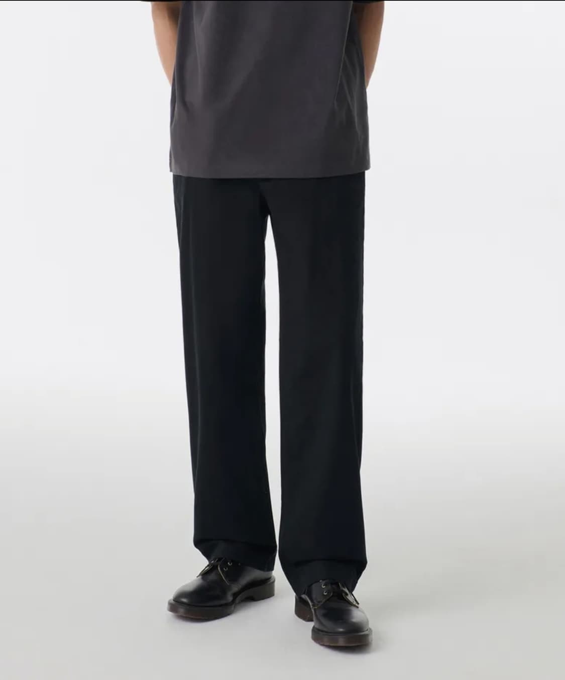 새제품 31) 무탠다드 레귤러 핏 히든 밴딩 치노 팬츠 블랙 상품이미지1