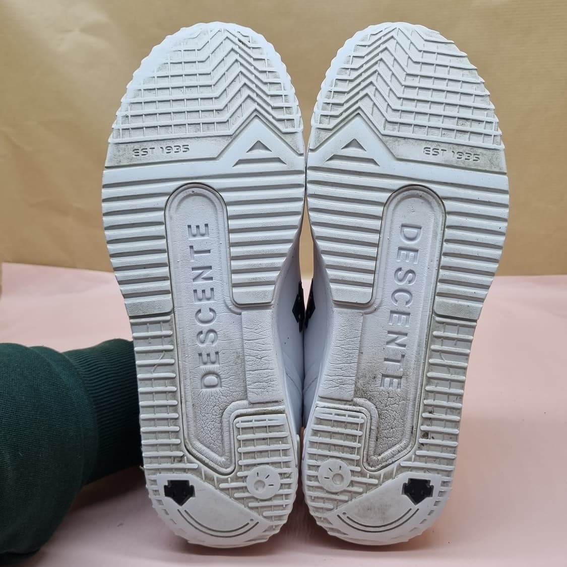 데상트 울트라코트 운동화 250 상품이미지3