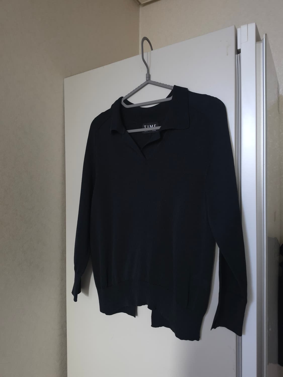 TIME 타임 블랙 카라넥 니트 상품이미지1