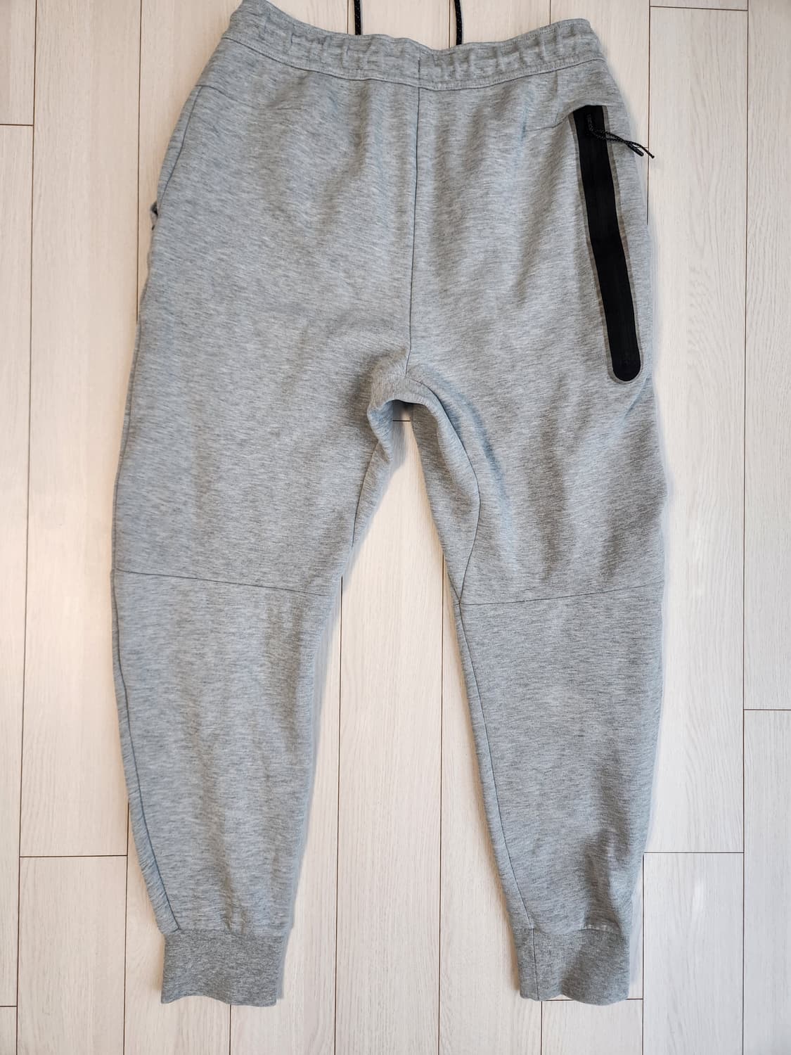 나이키 테크 플리스 조거 팬츠 CU4496-063 사이즈s

스포츠웨어/ 상품이미지7