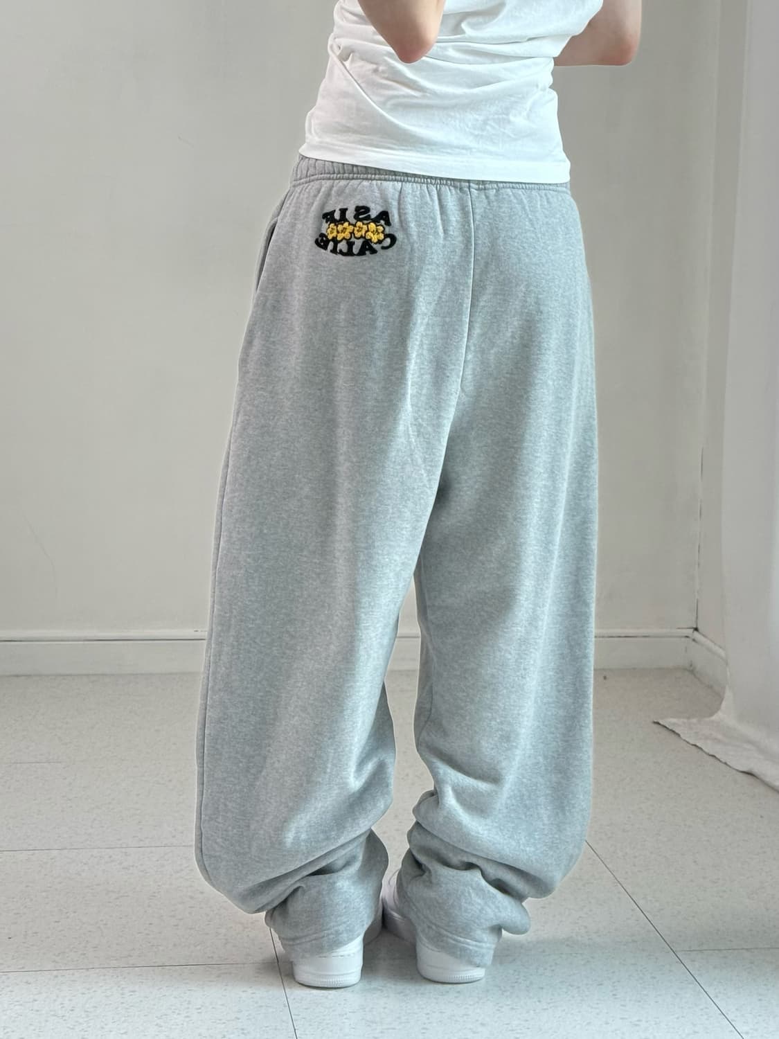 에즈이프캘리 그레이 스웻팬츠 상품이미지4