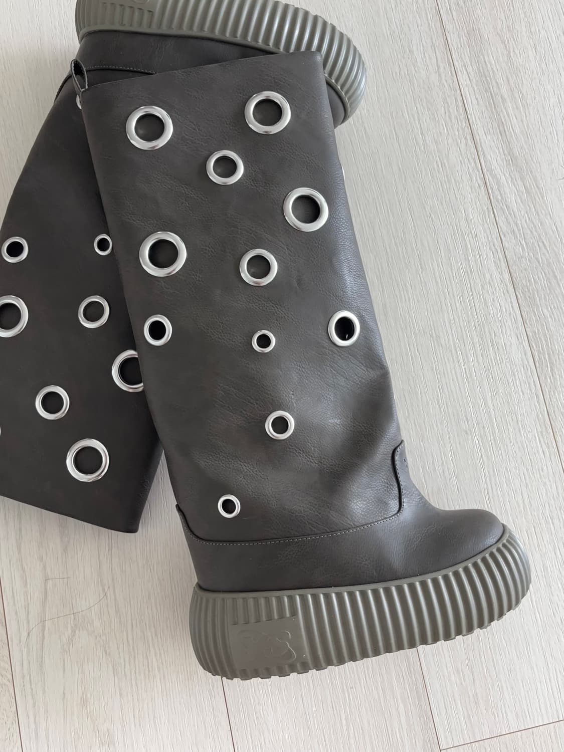 YELLO  아일릿 부츠 199X LIFTED TALL BOOTS 상품이미지4