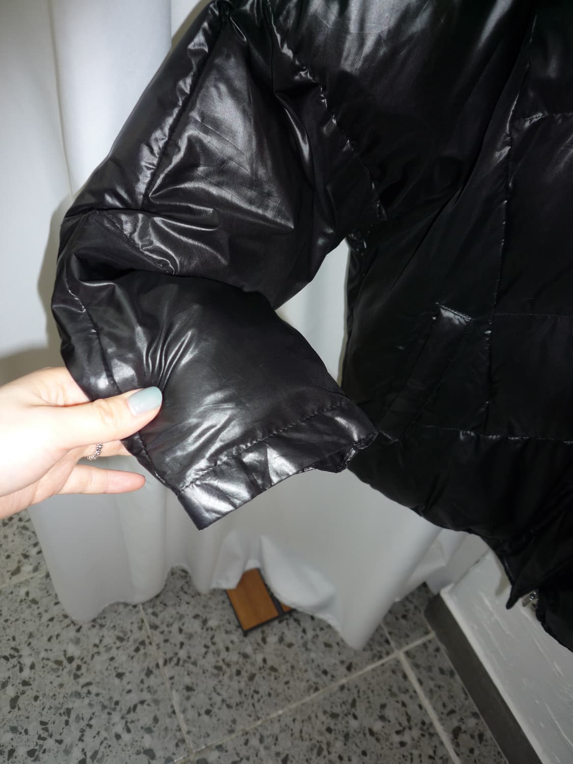 glossy black puffer jacket 상품이미지8
