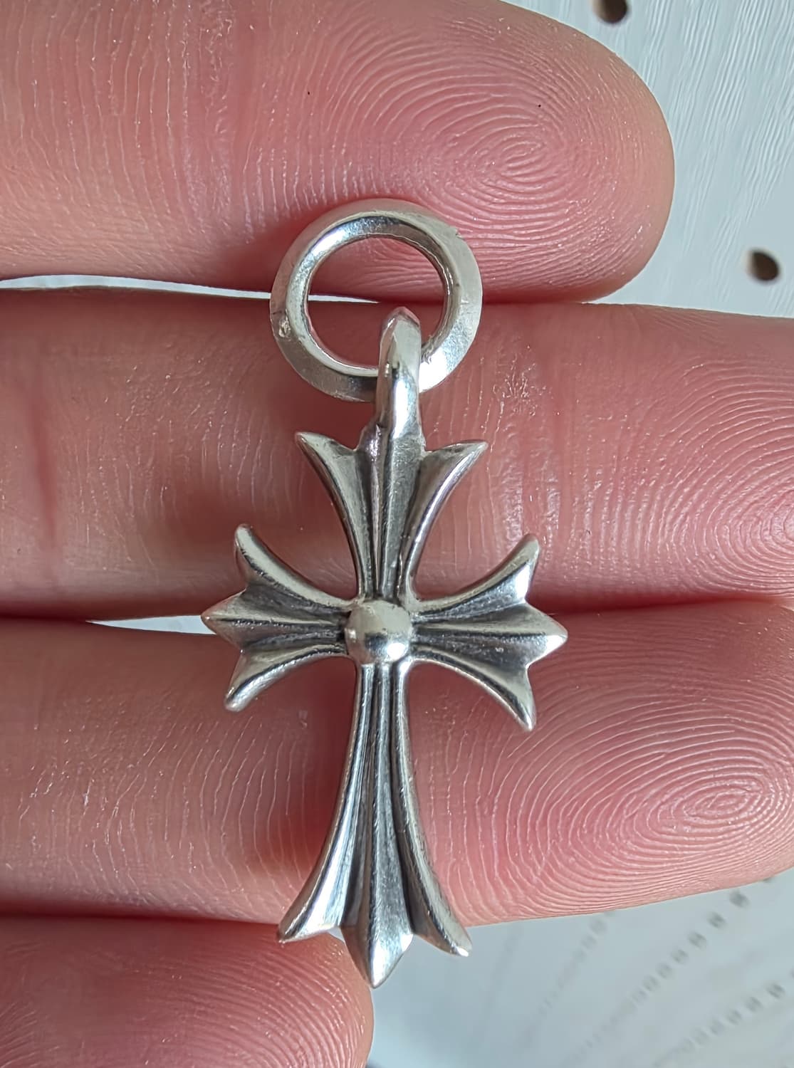 크롬하츠 타이니크로스 펜던트 상품이미지3