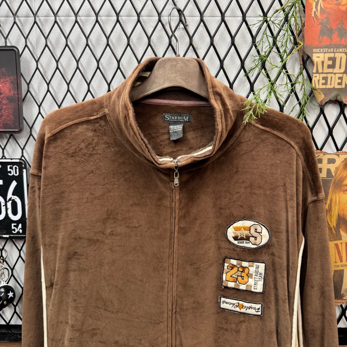 90s RU VINTAGE 벨벳 트랙자켓 전면 패치 디테일 브라운 상품이미지3