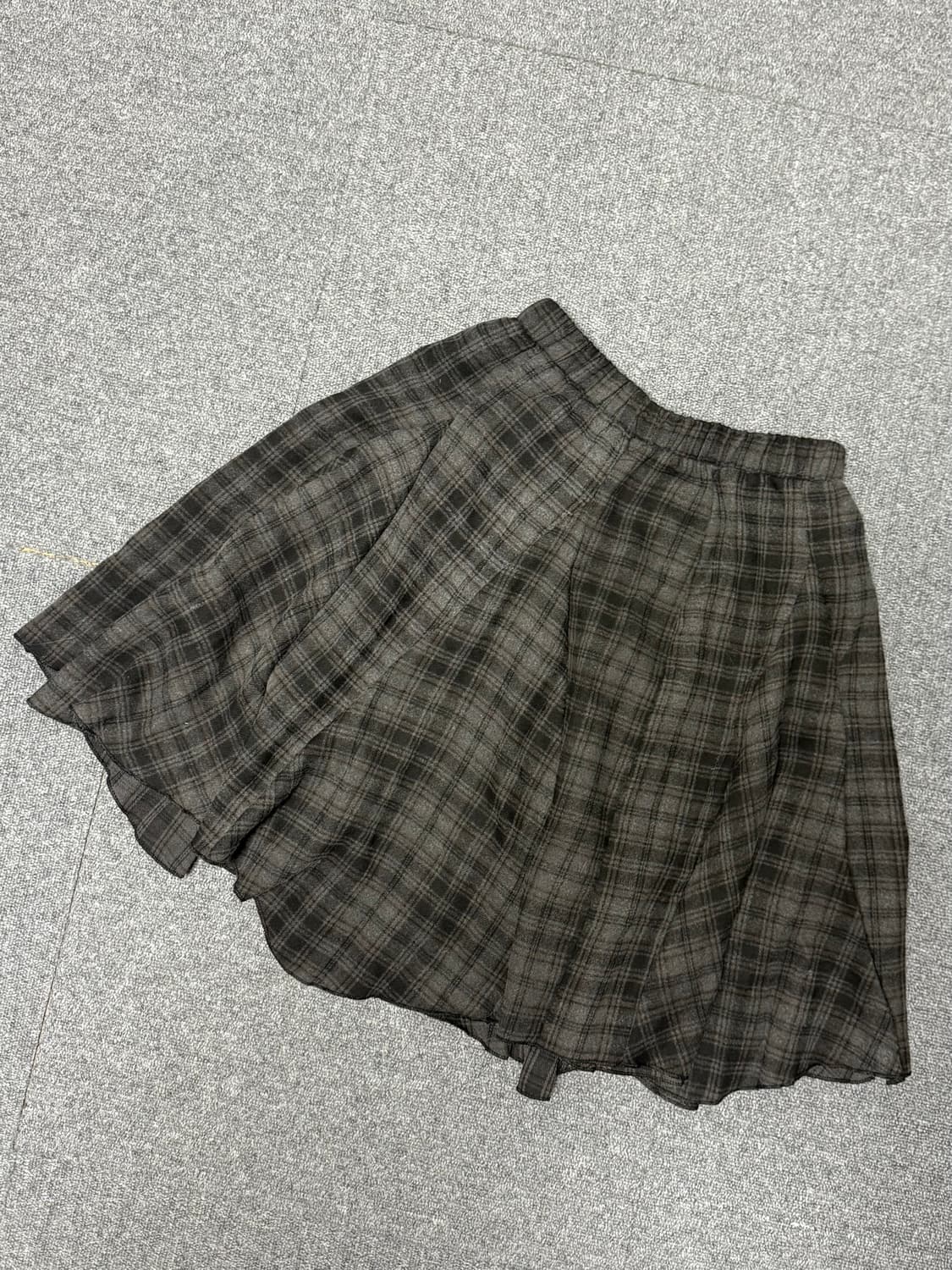 [미착용 새제품] 체크 플리츠 미디스커트 상품이미지2