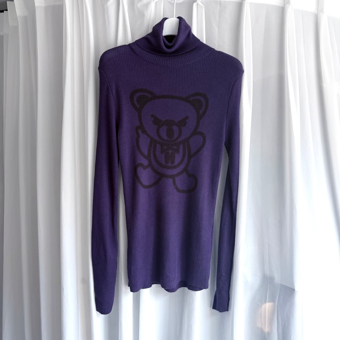 히스테릭 글래머 퍽 베어 터틀넥 니트 상품이미지1