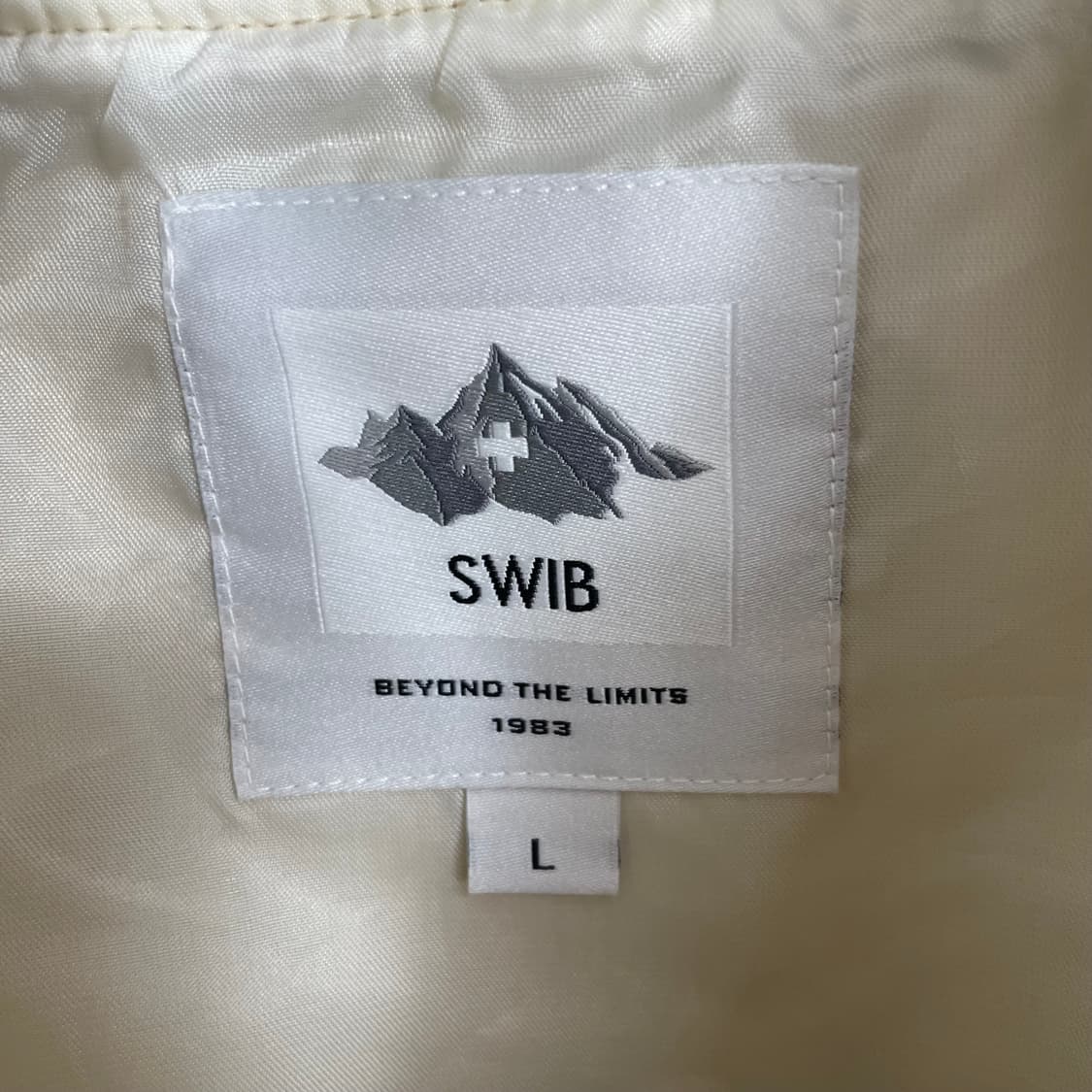 SWIB 자수 스카쟌 점퍼 상품이미지3