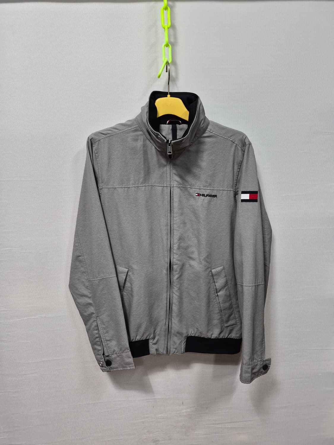 타미힐피거 그레이 봄버 자켓 남성 100 상품이미지1