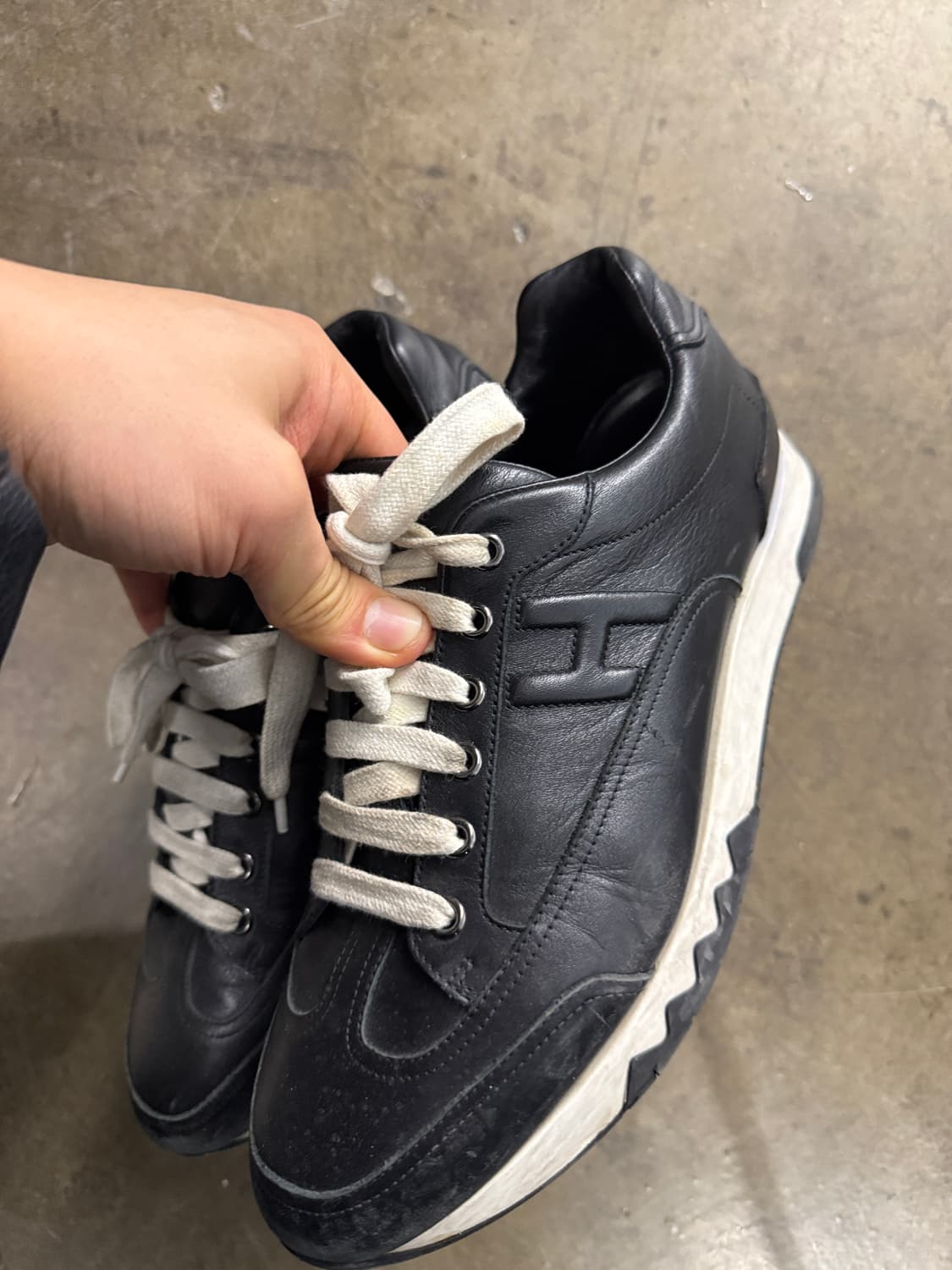 에르메스 정품 카프스킨 트레일  스니커즈 265 상품이미지5