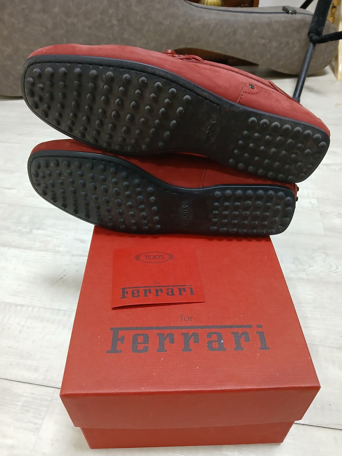 토즈 × 페라리 콜라보 상품이미지2