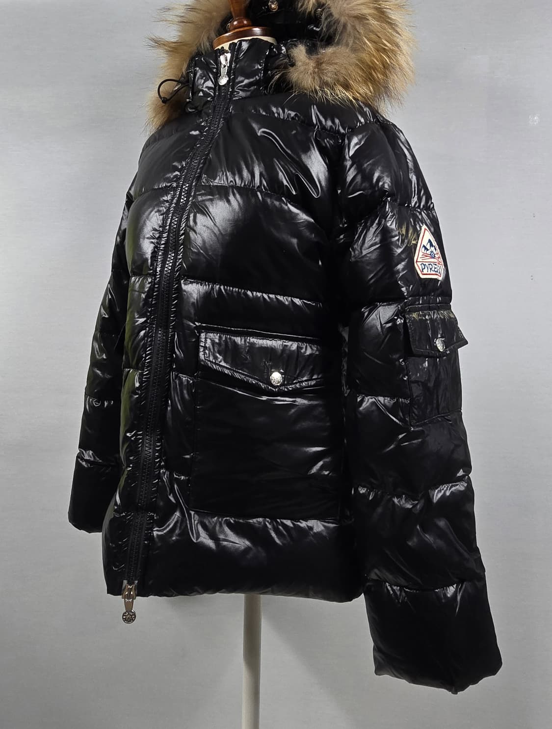 Pyrenex 피레넥스 라쿤퍼 유광 다운 패딩 상품이미지4