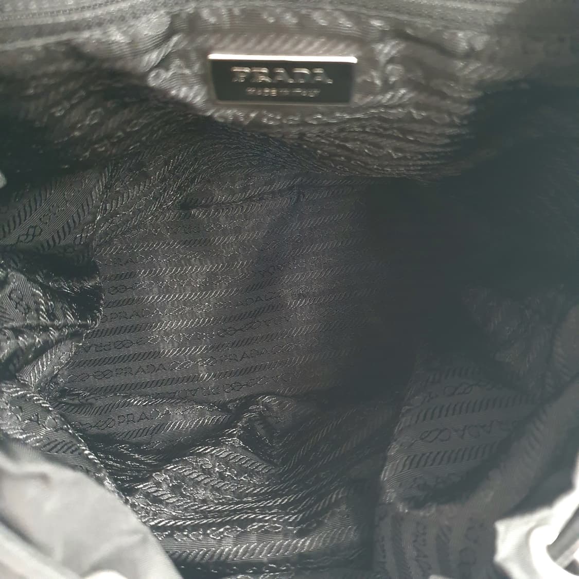프라다 리나일론 원포켓 블랙 백팩 BZ4650 상품이미지10