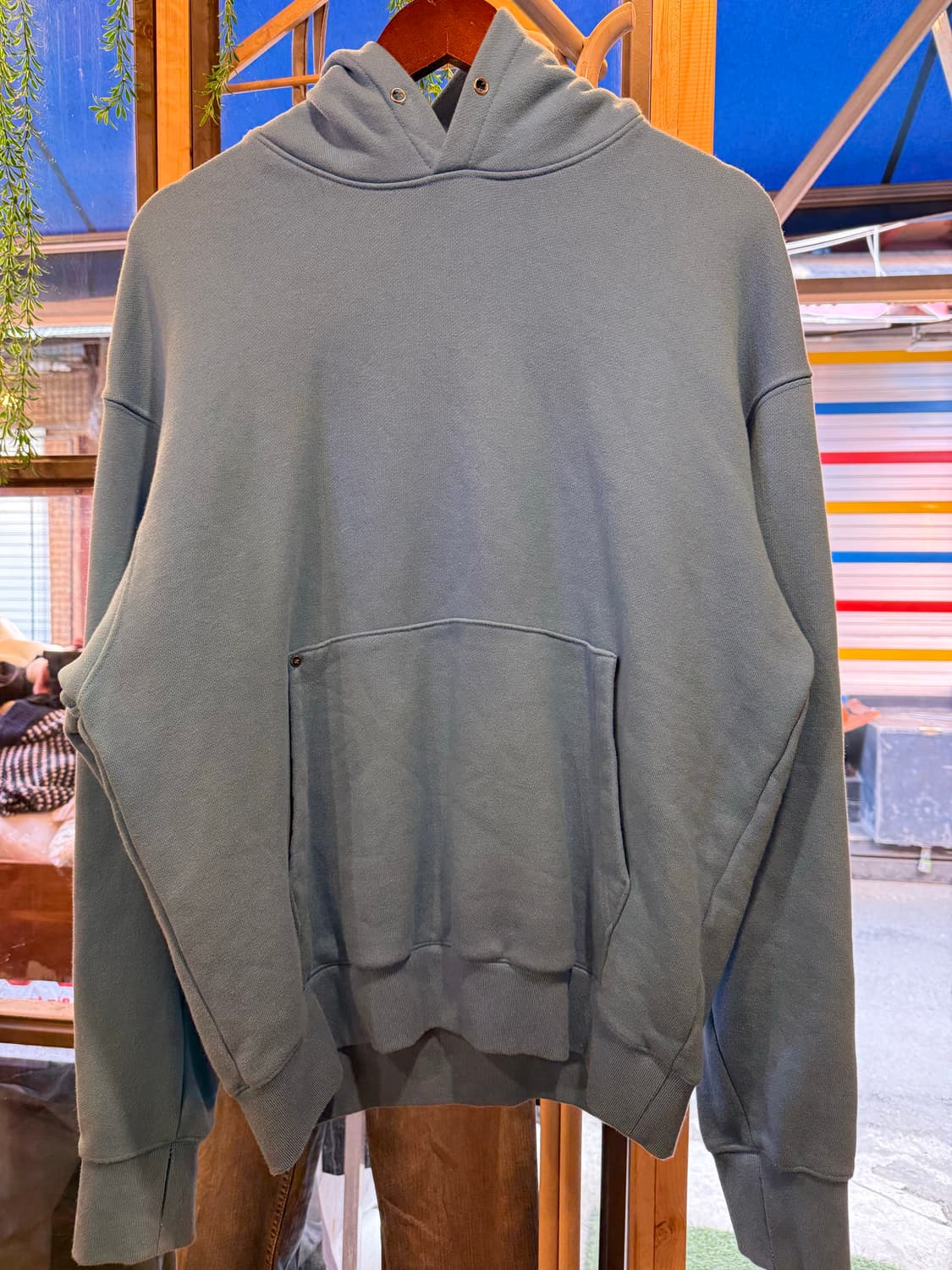 인템포무드 스카이 후드티 상품이미지1