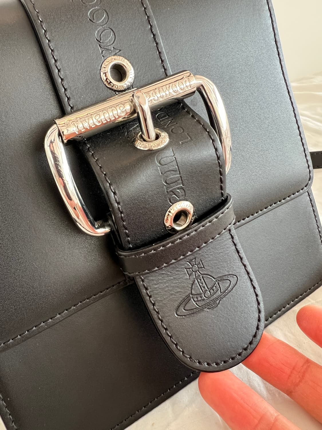 비비안웨스트우드 알렉스 사첼 레더 크로스백 상품이미지2