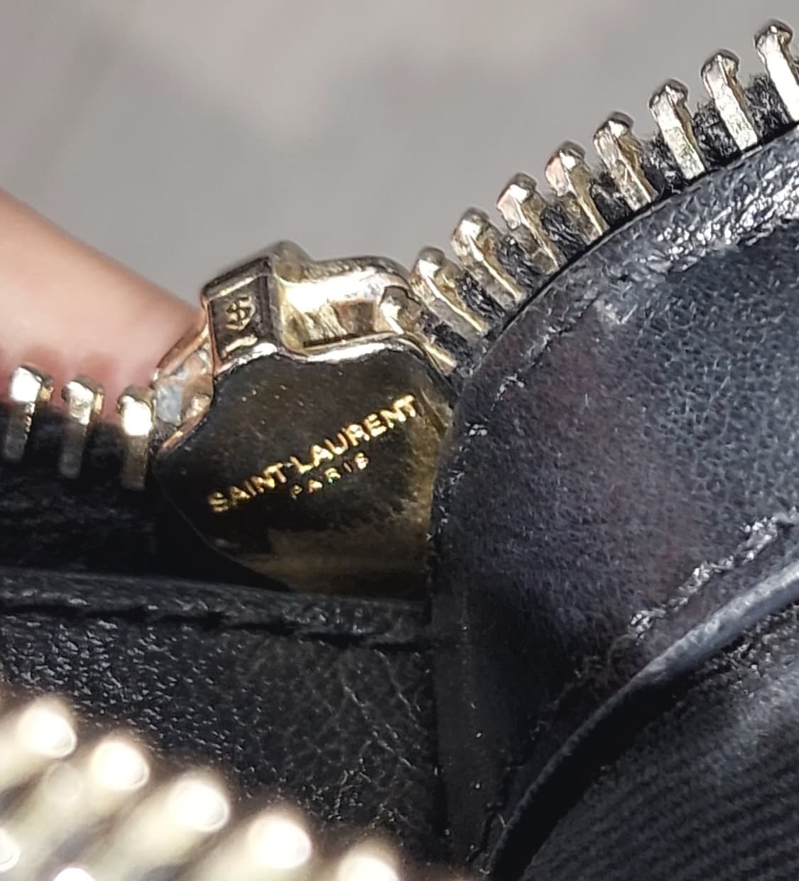 정품 YSL생로랑 레더 클러치 상품이미지10