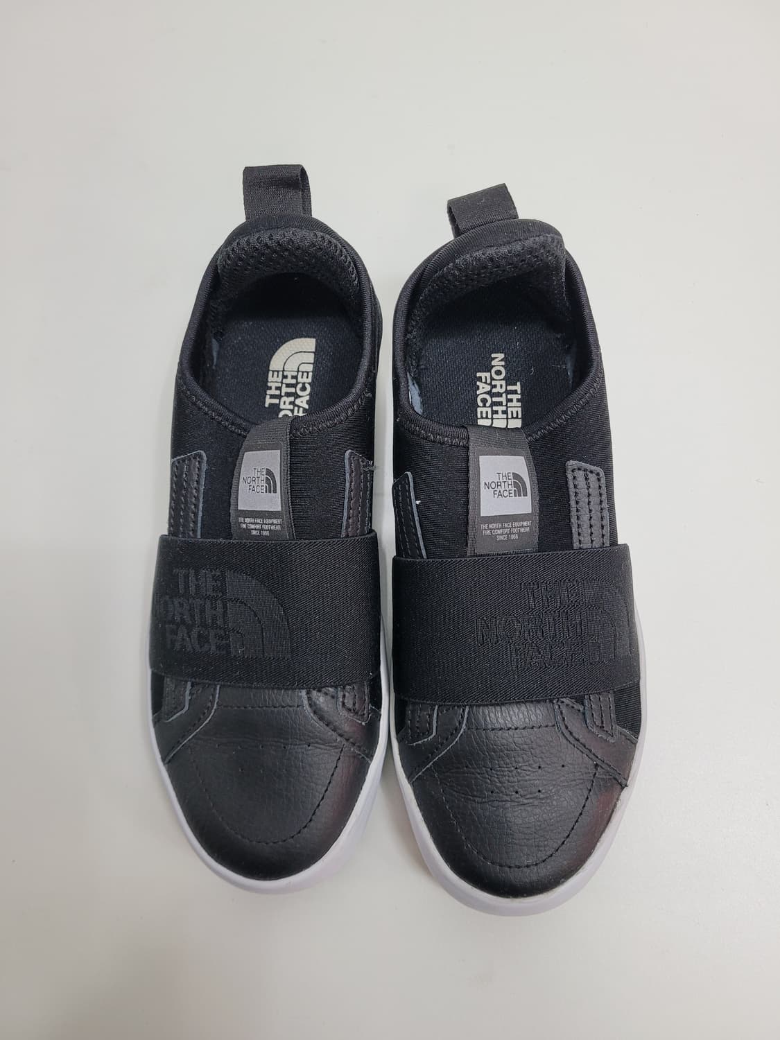 노스페이스 화이트라벨 뮬 코트 로우탑 / 여 230 블랙
 상품이미지1