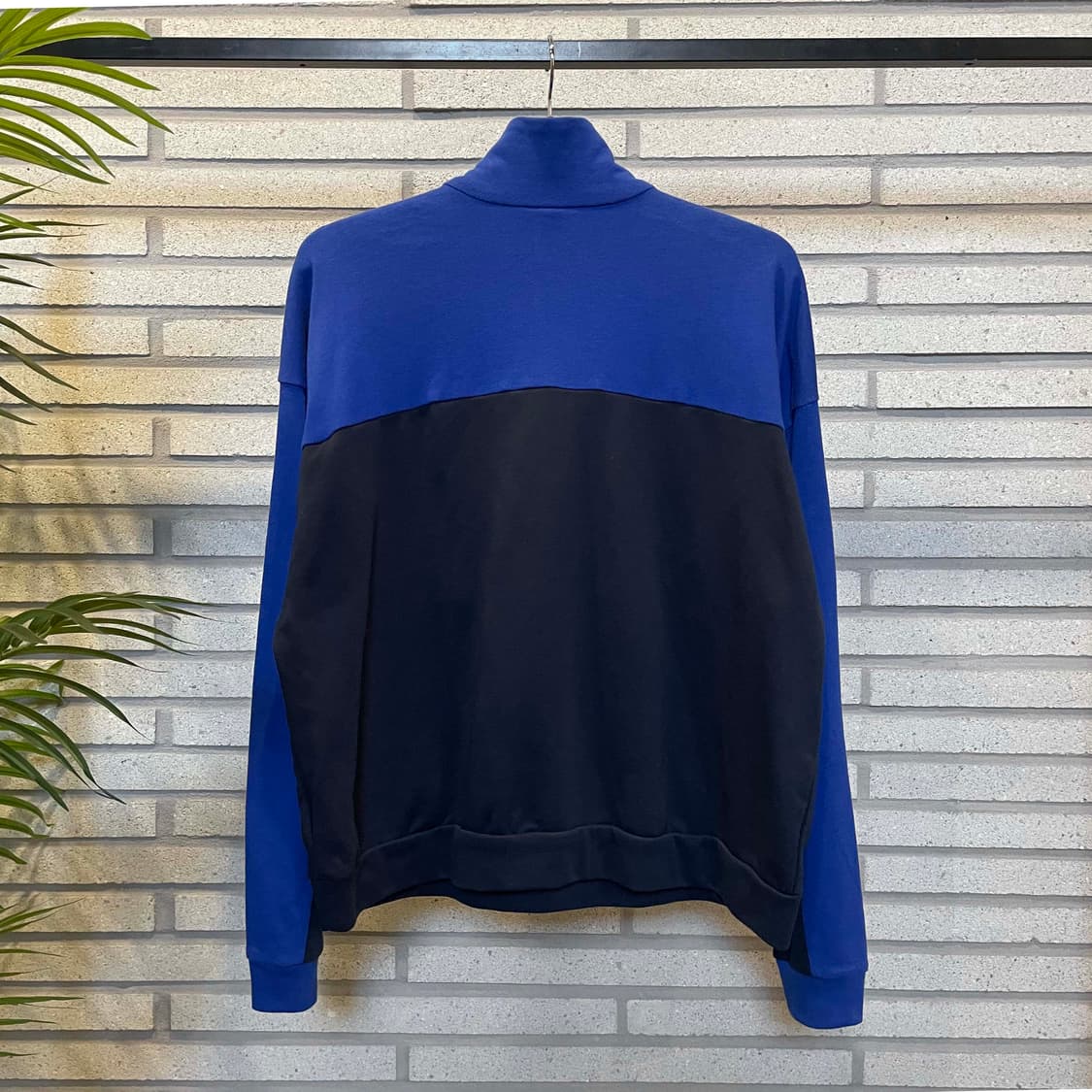 아디다스 반집업 맨투맨 하이넥 캥거루 포켓 배색 디테일 블루 네이비 상품이미지3