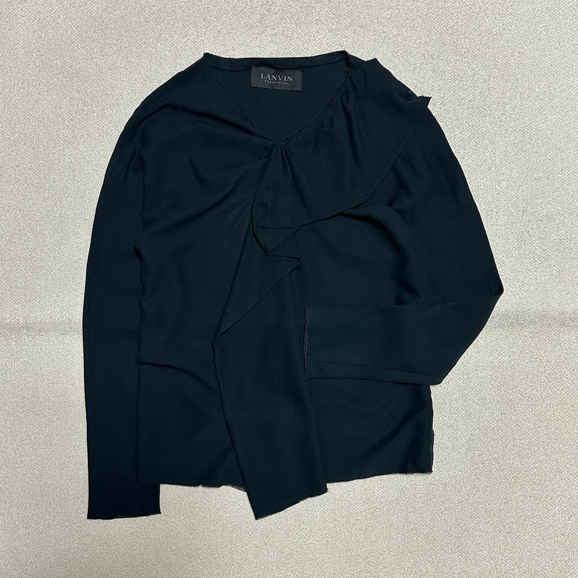 랑방 컬렉션 프릴 블라우스 상품이미지1