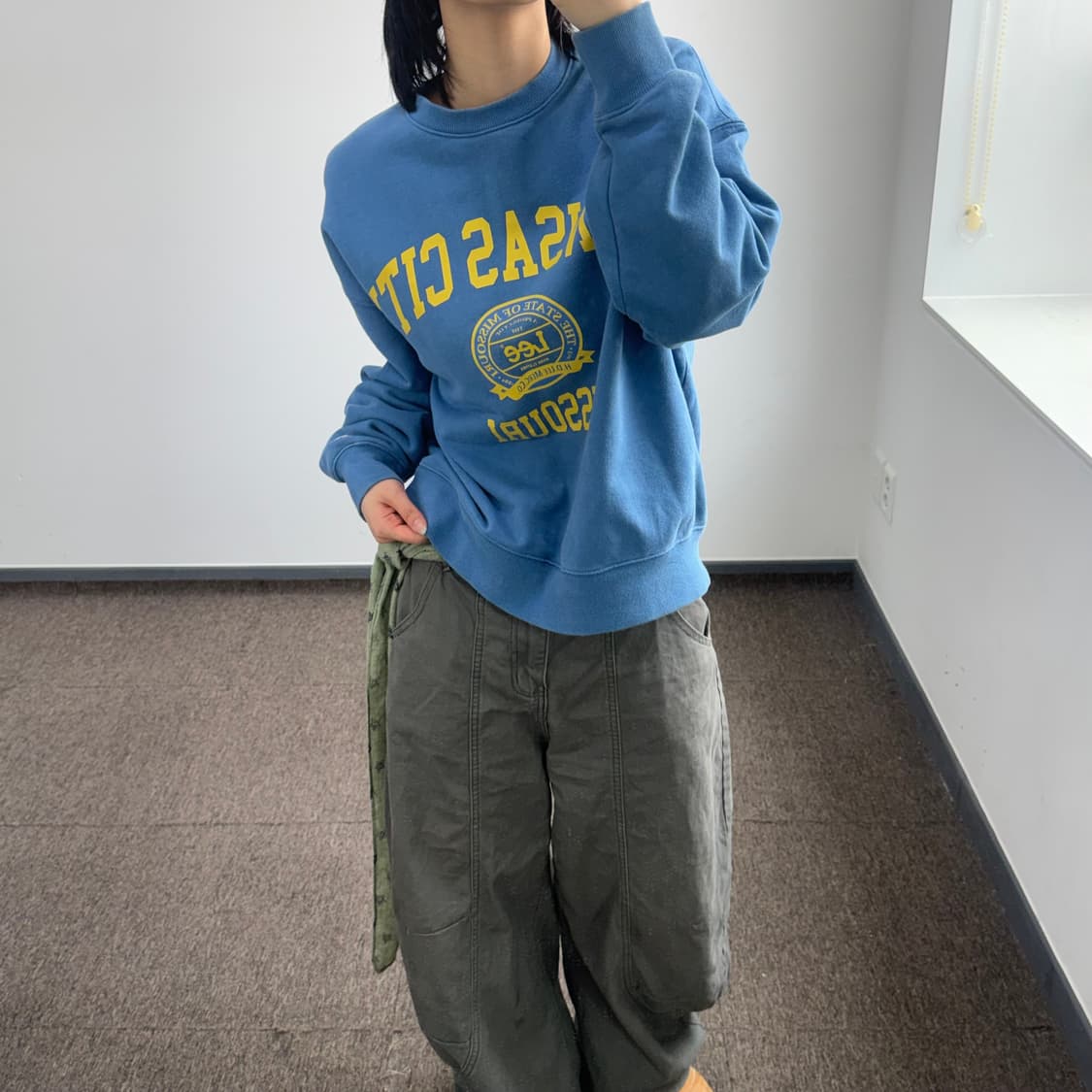 Lee 리 옐로우 로고 블루 맨투맨 상품이미지2