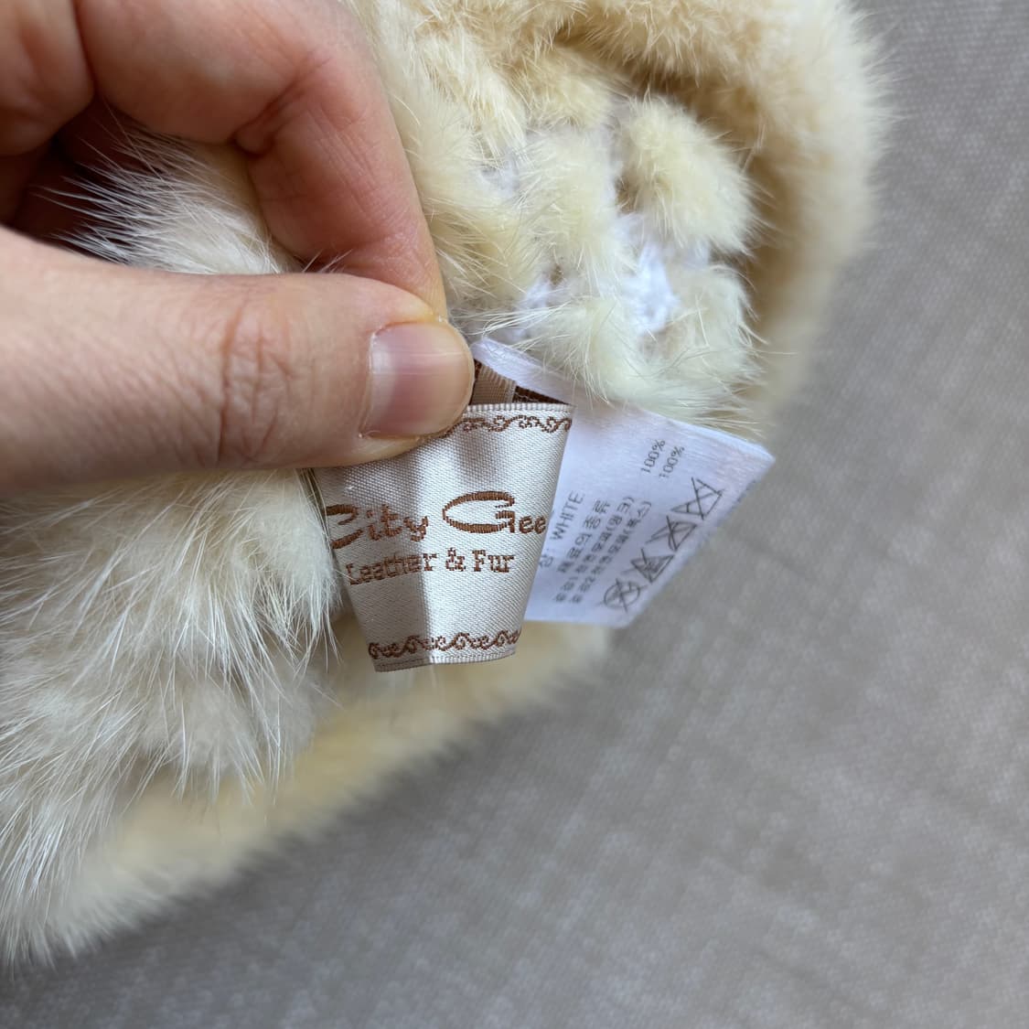 city gee 폭스밍크 방울 비니 모자 상품이미지10