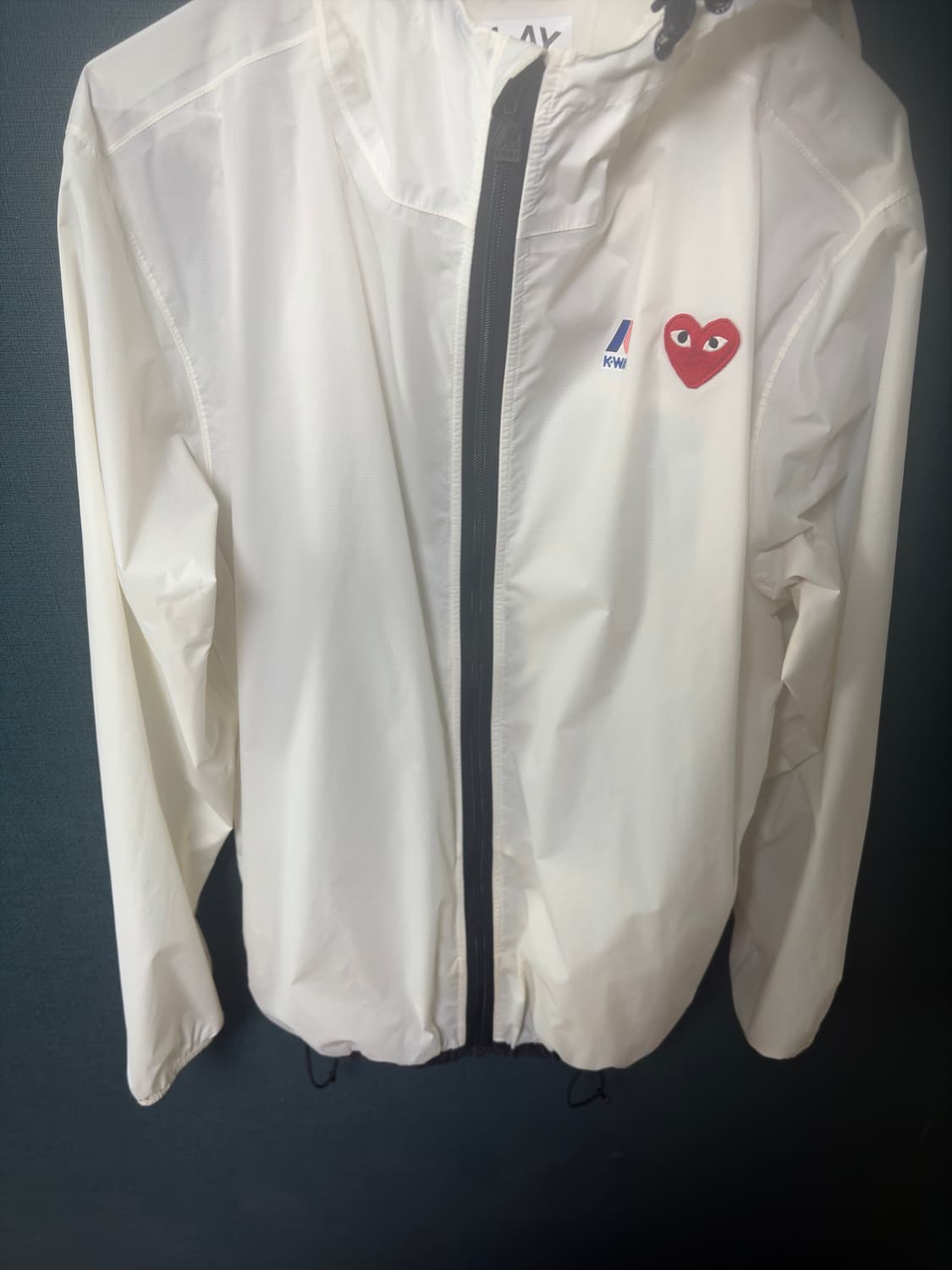 꼼데 까웨 바람막이 화이트 상품이미지2