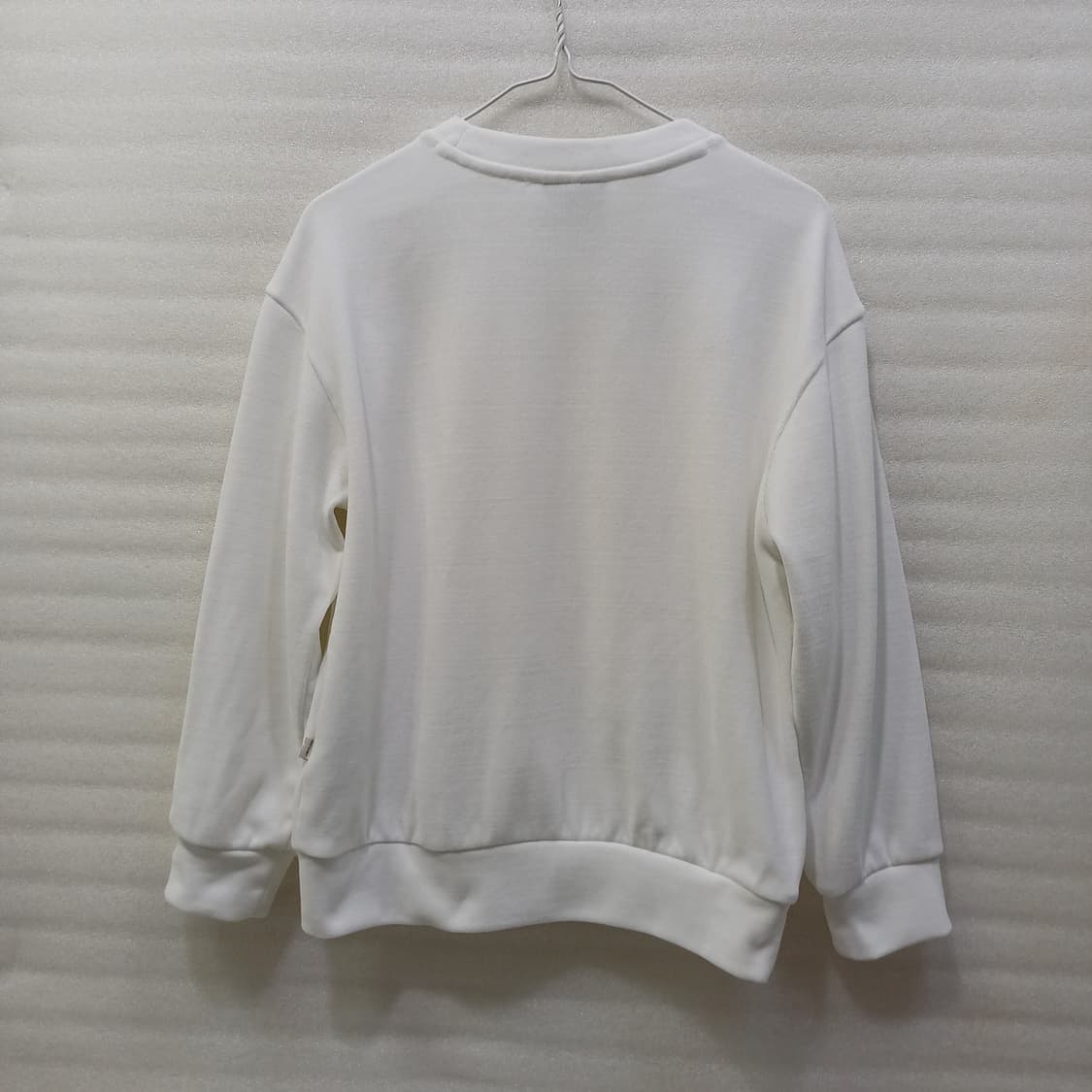 노르디스크 벨벳 기모 맨투맨 라운드 티 여성 XS 도톰 흰색 사랑봉봉 상품이미지2