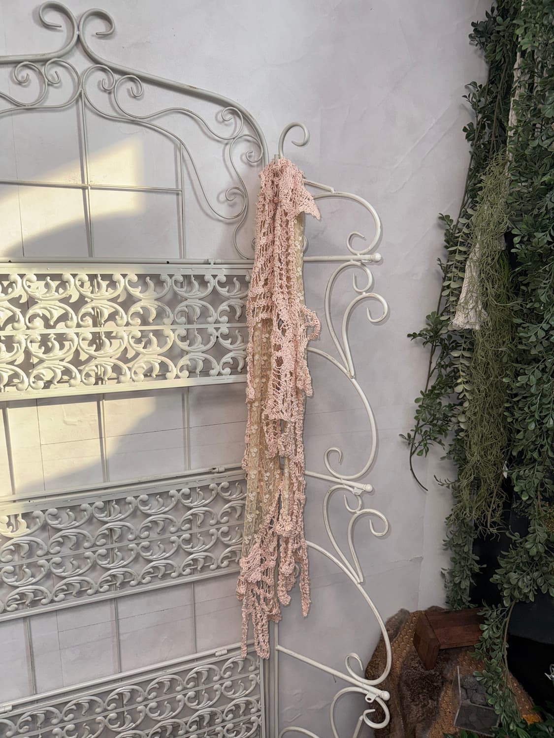Pink beige lace crochet maxi scarf 상품이미지3