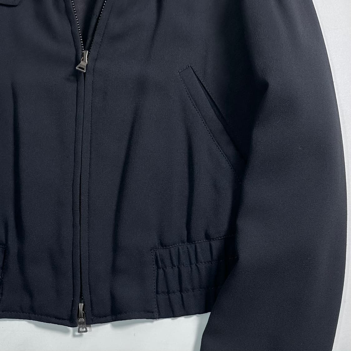 프라다 네이비 크롭 자켓 상품이미지3