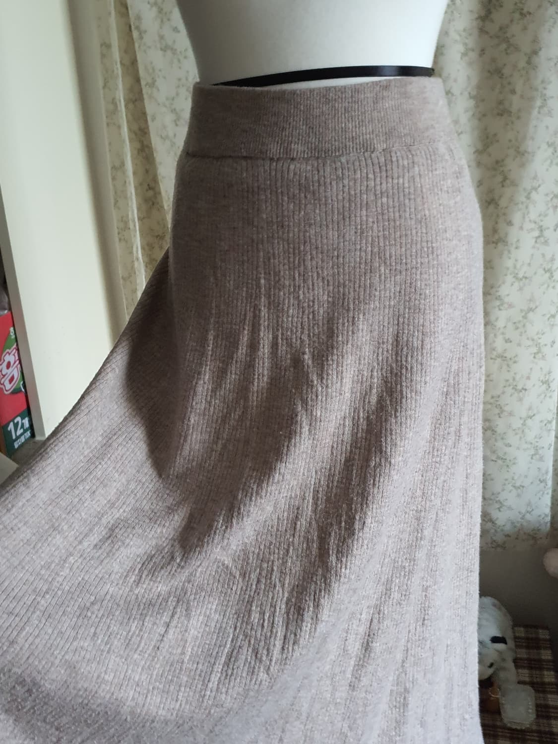 [모리걸] 니트 롱 스커트 베이지 프리사이즈 상품이미지1