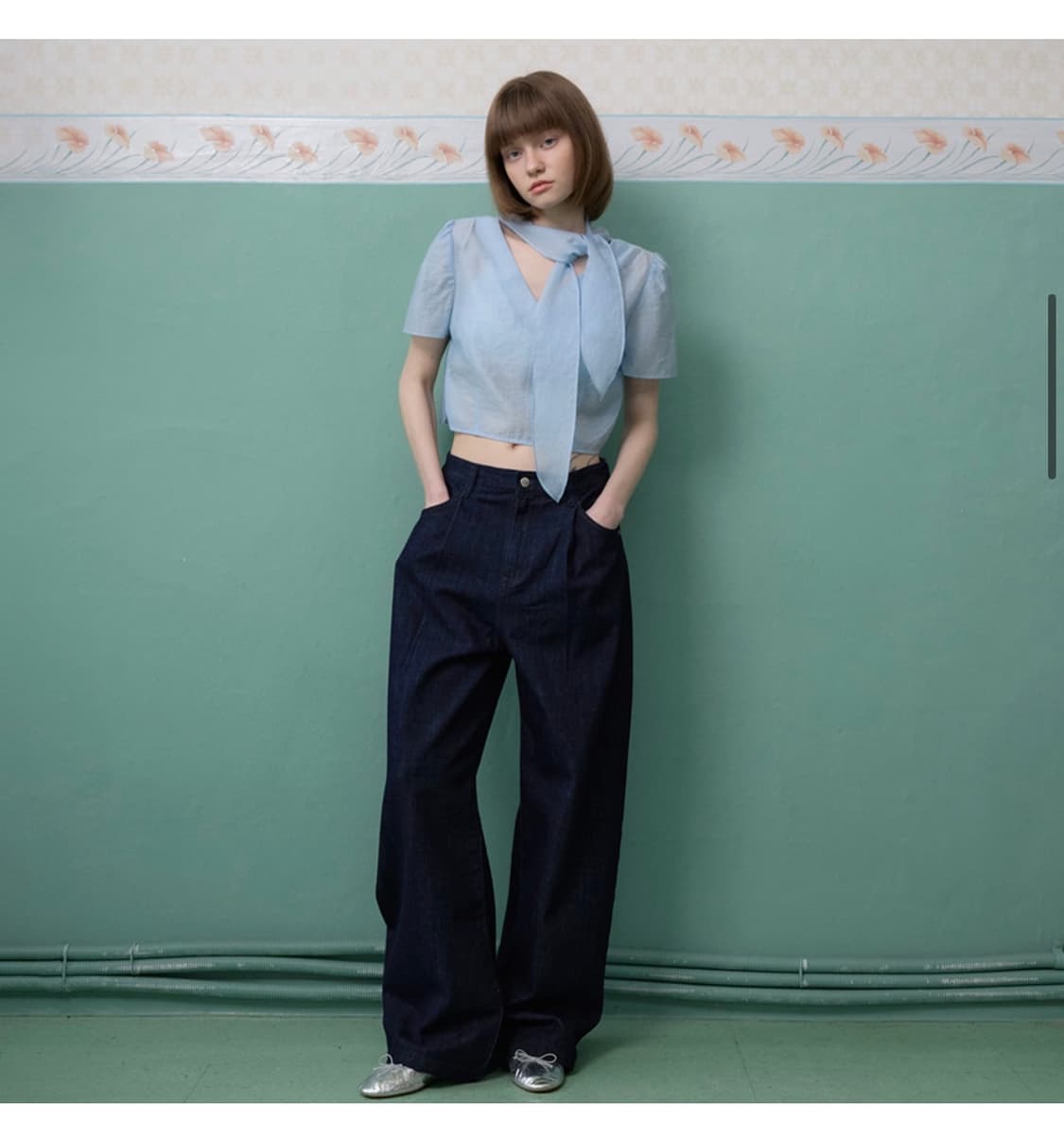 로먼 백브이 타이 블라우스_Roman Blouse 상품이미지4