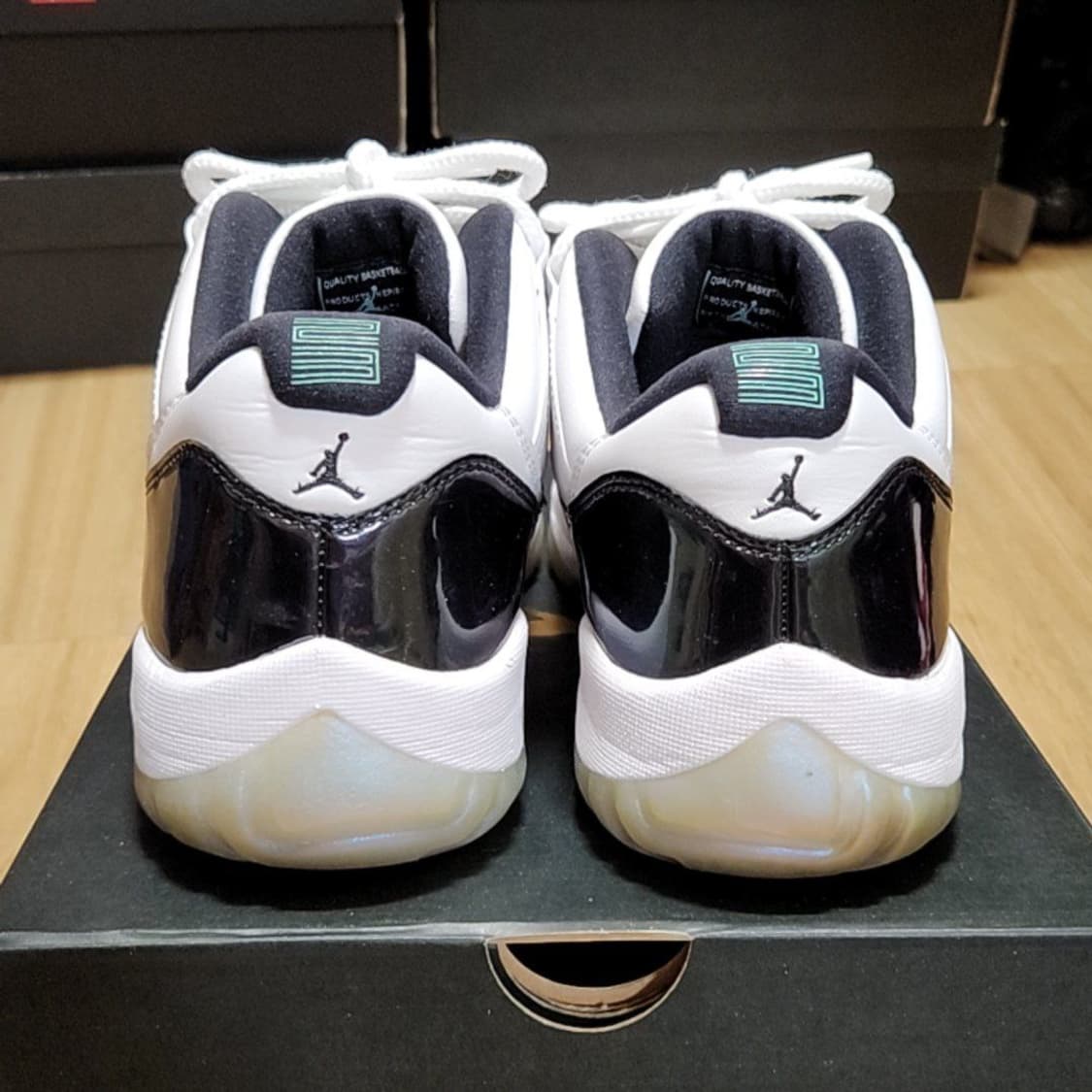 나이키 295 조던11 이스터 에메랄드 로우 상품이미지6