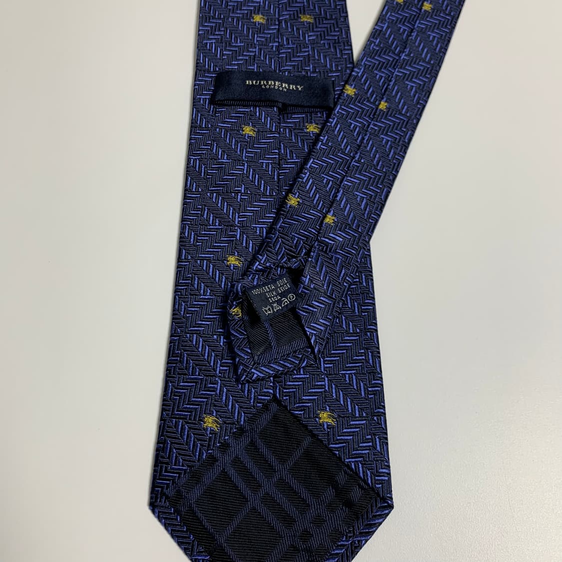 버버리(BURBERRY) 모노그램 명품넥타이 기하학적패턴 S등급 상품이미지7
