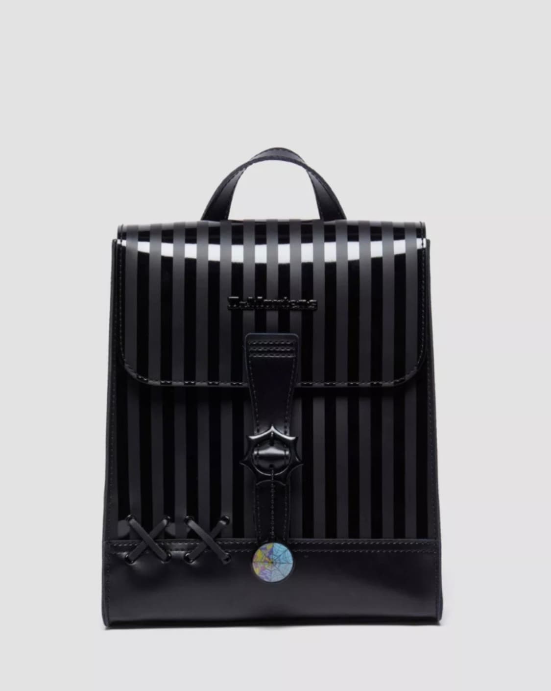 닥터마틴 X 웬즈데이 콜라보 백팩 고스 로리 상품이미지1