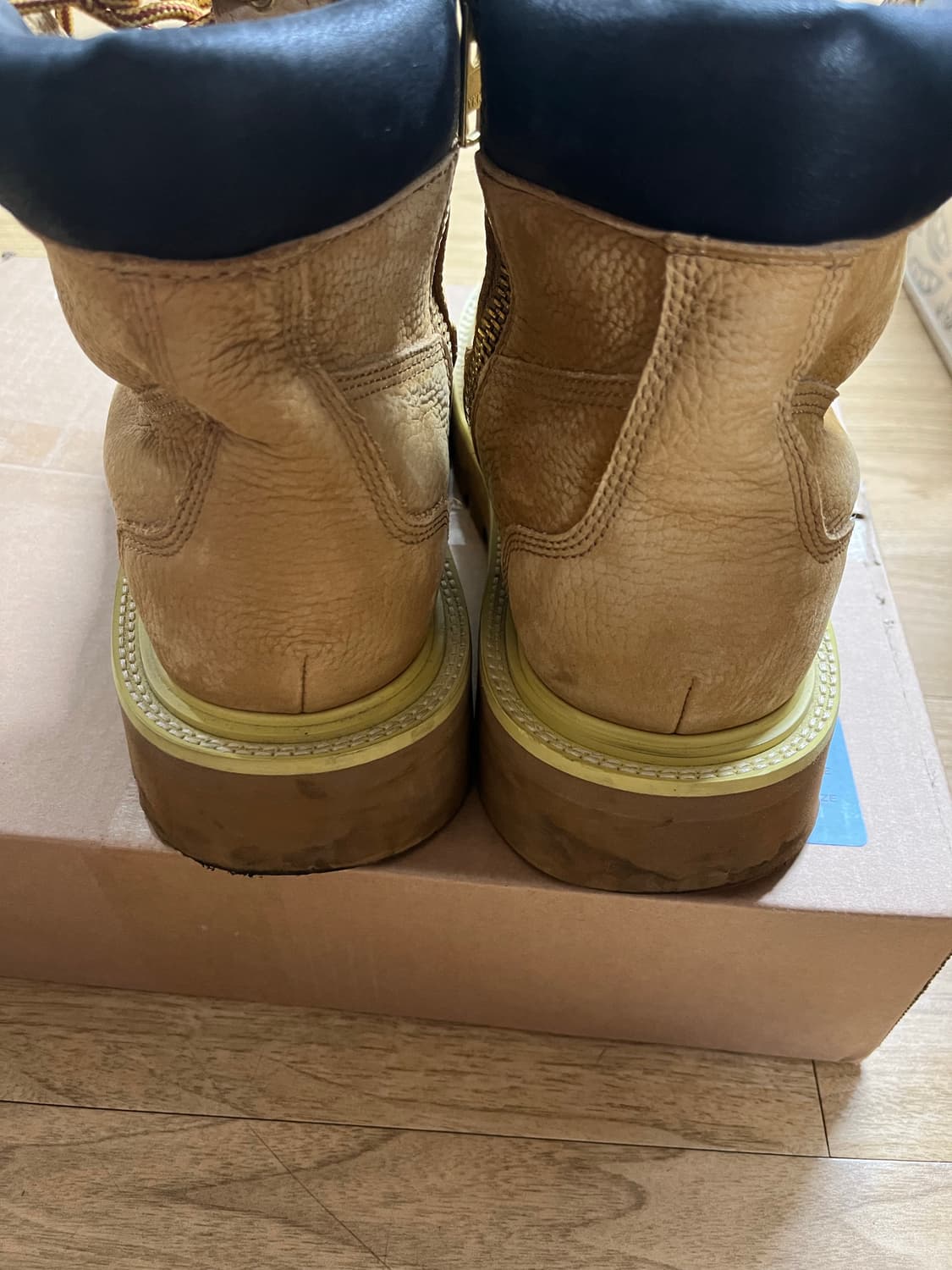 쏘유레슈어 볼드 벨루가 카멜 상품이미지7