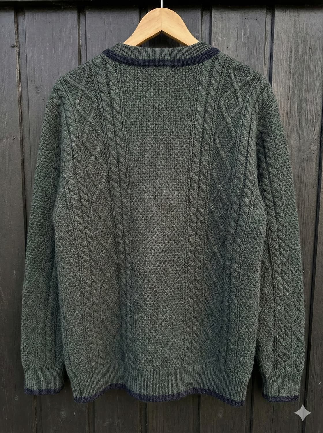 포레스트 그린 컬러에 티롤리안(Tyrolean) 가디건 상품이미지2