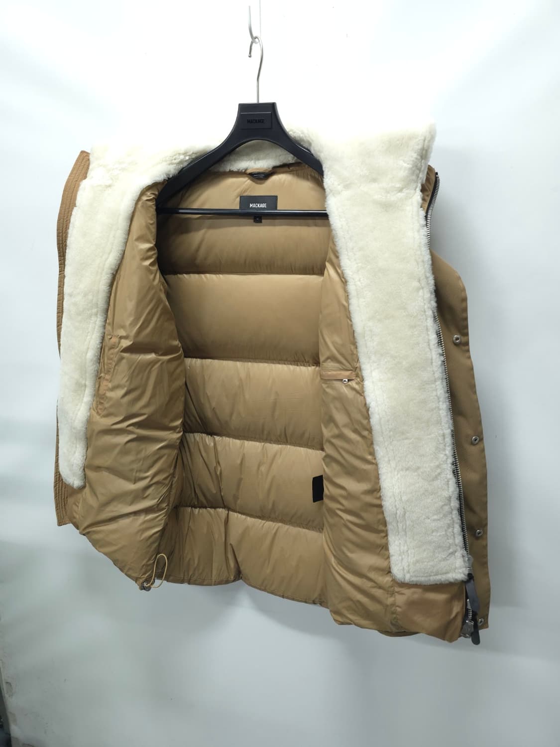 Mackage(맥케이지) 라일리 패딩 42사이즈 상품이미지4