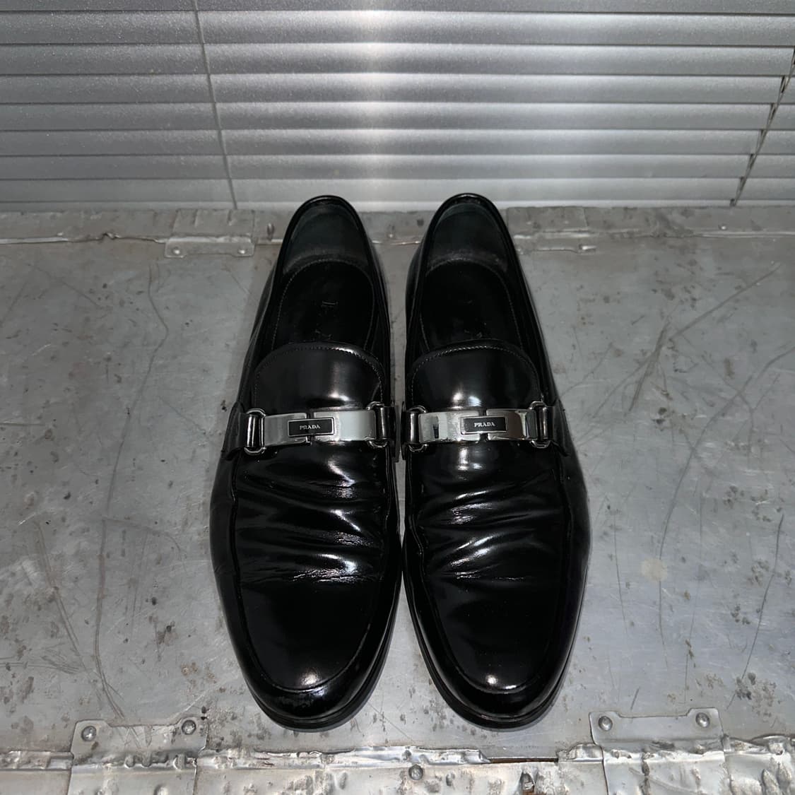 00s 빈티지 블랙 프라다 스포츠 버클 로고 로퍼 상품이미지4