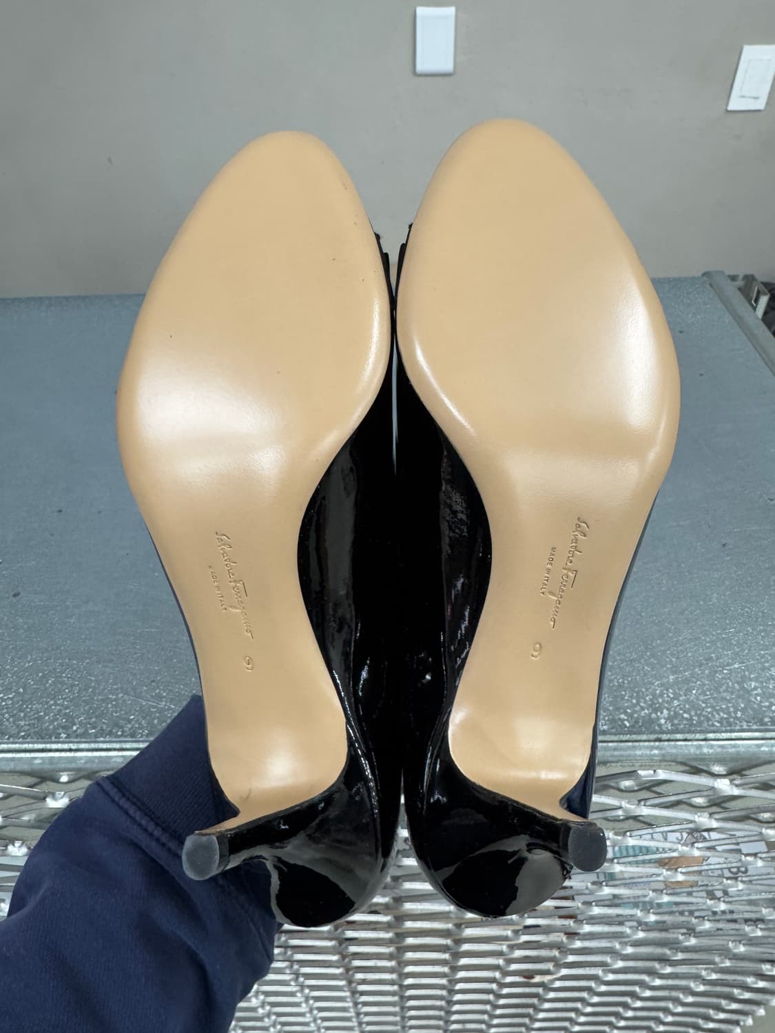 살바토레 페레가모 바라 펌프스 9(새상품) 상품이미지6