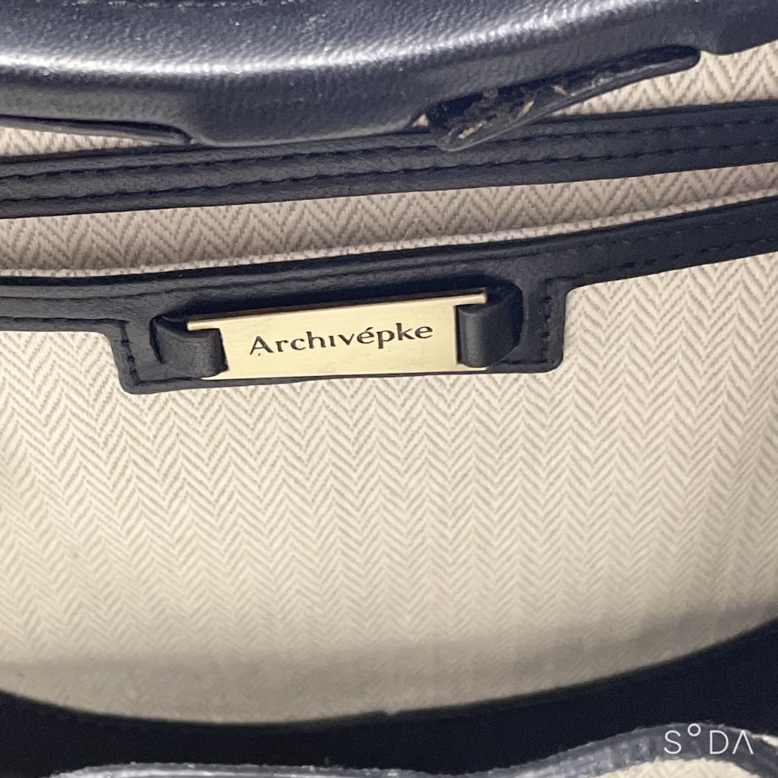 아카이브앱크 쉘 베이글 크로스백 블랙 상품이미지7