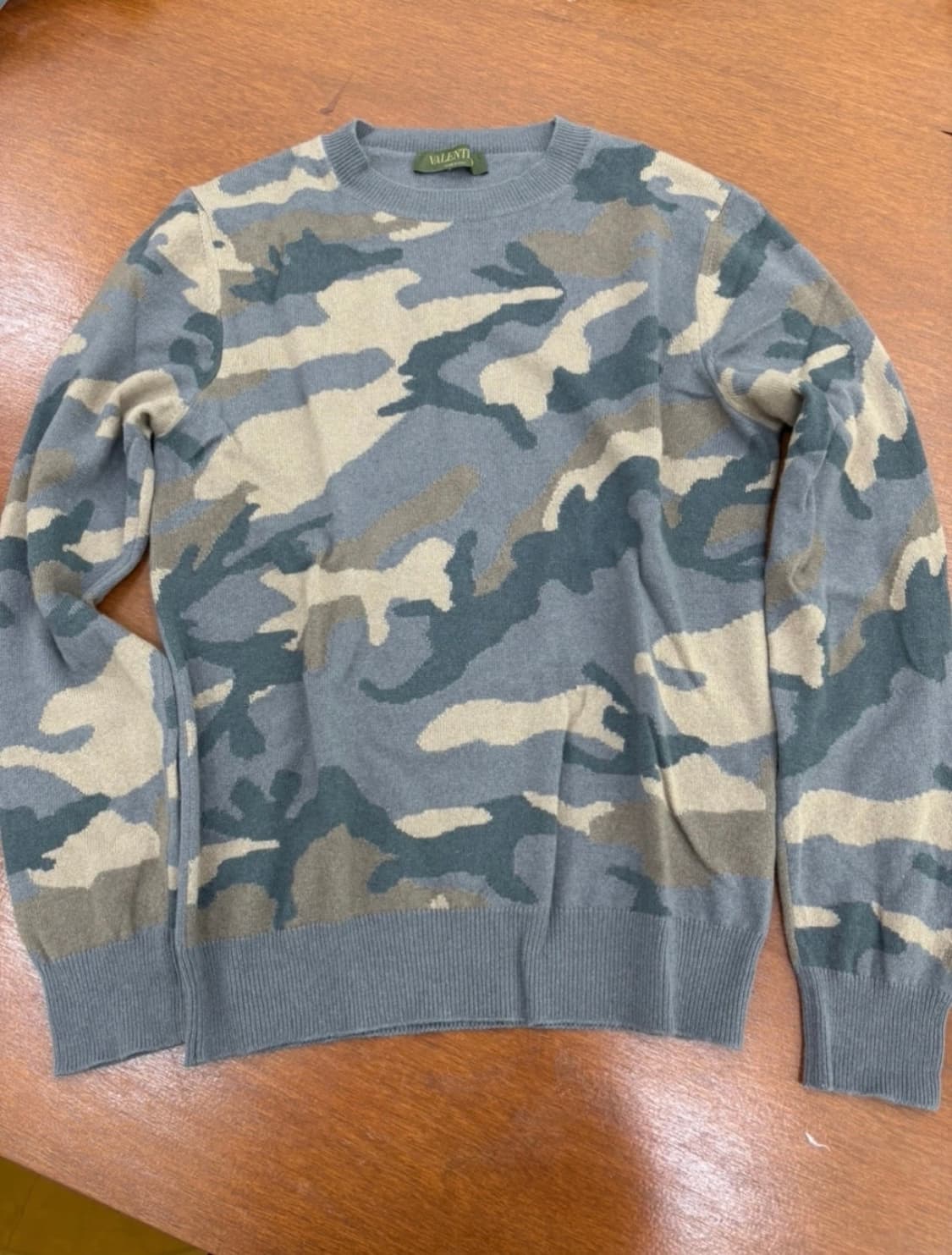 발렌티노 캐시미어 남성 카모 니트 베이지 상품이미지1