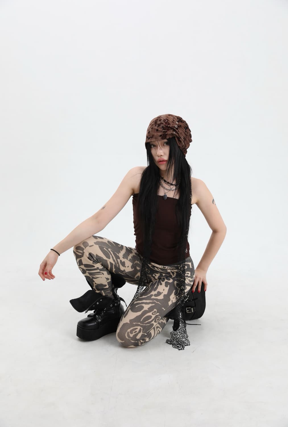 매쉬 플라워 벨벳 셔링 핸드메이드 롱 비니 상품이미지6