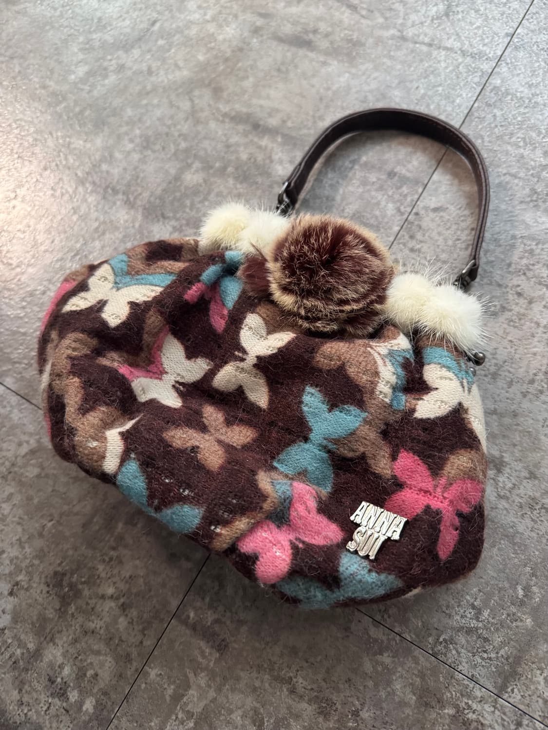 안나수이 버터플라이 패턴 폼폼 미니 숄더 백/파우치  상품이미지3