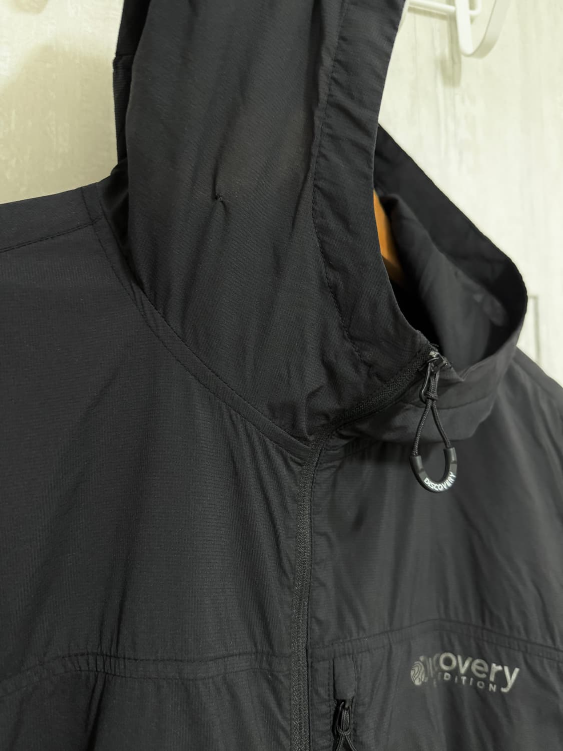 남성 105 / 디스커버리 경량 바람막이 블랙 상품이미지6