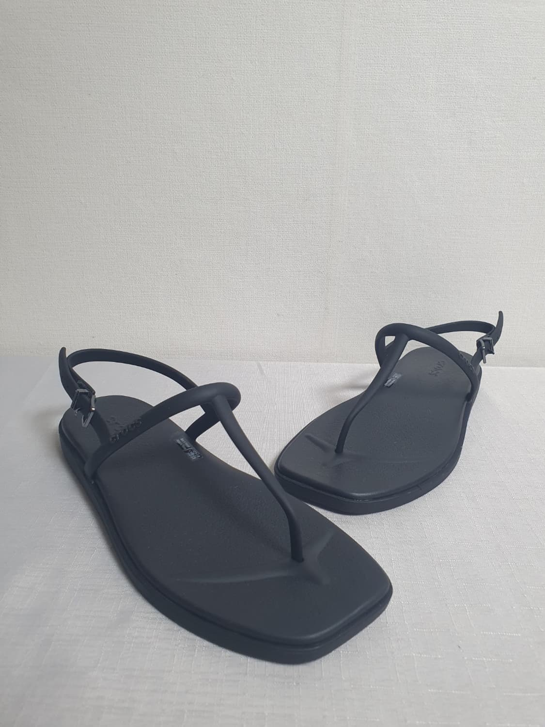 240mm 크록스 마이애미 통 플립플랍 블랙  상품이미지3