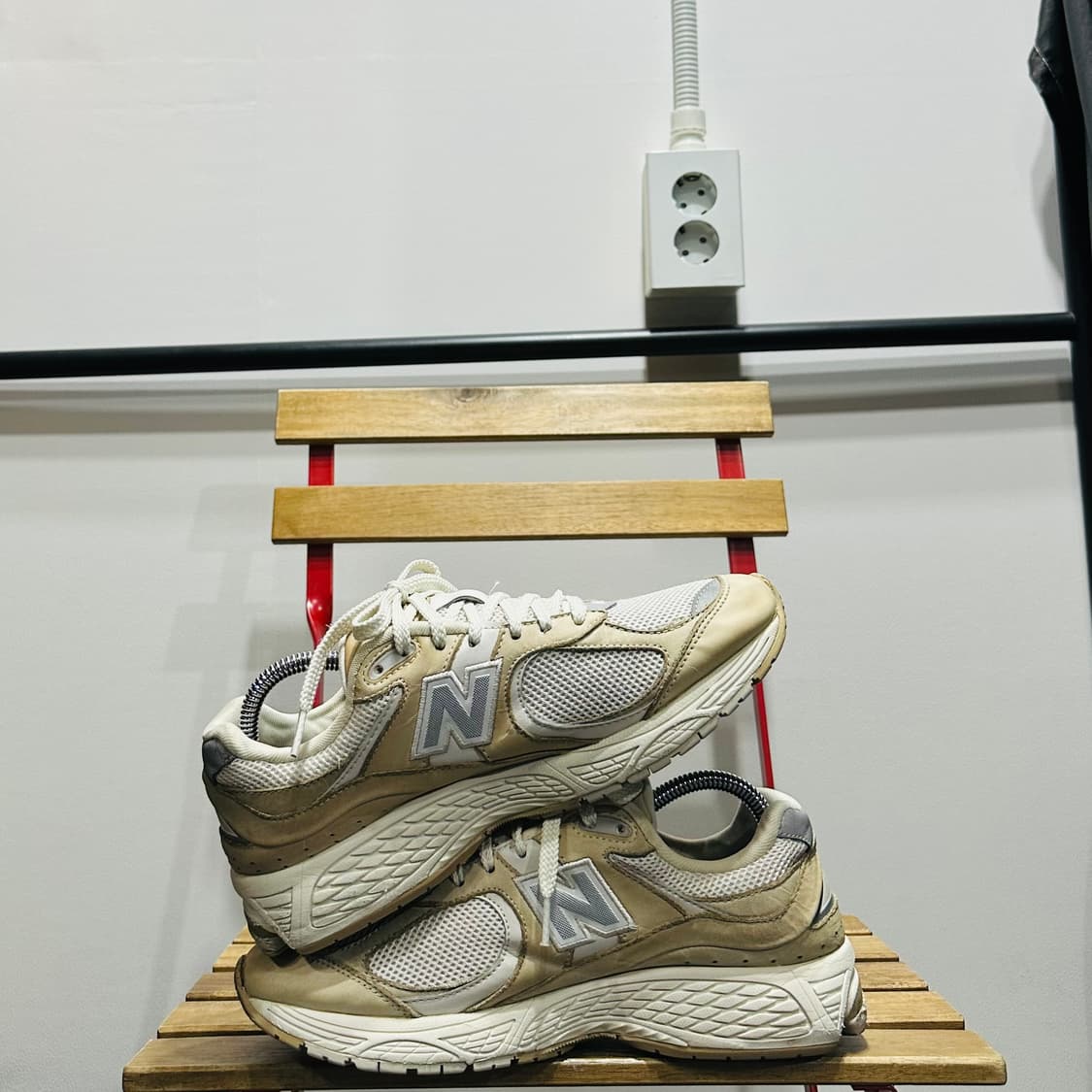 250) 뉴발란스 운동화 남녀공용 신발 2002R 베이지 상품이미지8