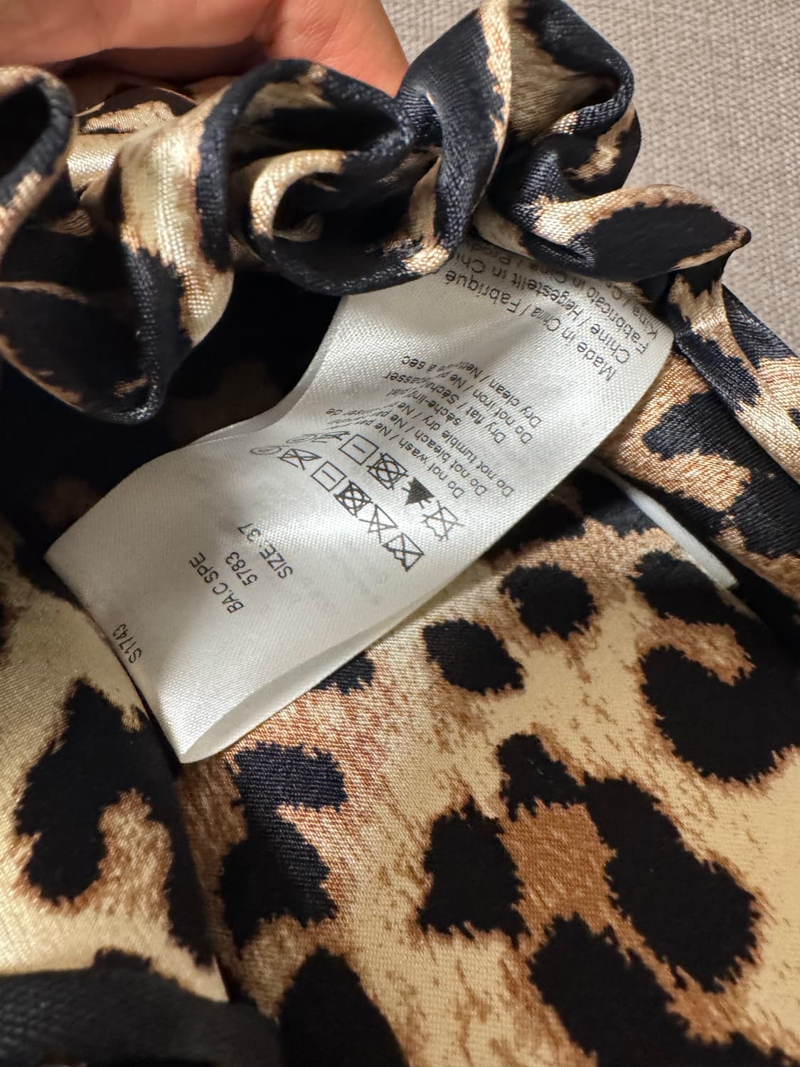 [미착용/37] GANNI 가니 가내화 새틴 슬리퍼 상품이미지2